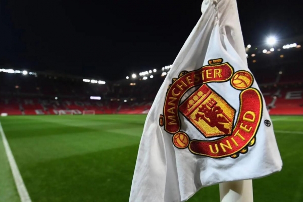 Tân binh tỏa sáng, MU vùi dập Aston Villa trong trận cầu 5 sao