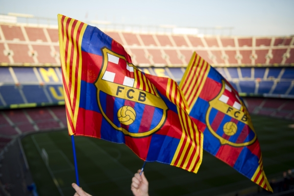 CHÍNH THỨC: Barca ký thành công với 'máy tạt bóng' được thèm khát ở châu Âu