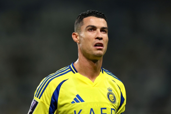 Ronaldo tỏa sáng, Al Nassr vẫn 'ngã ngựa' ngay trên sân nhà