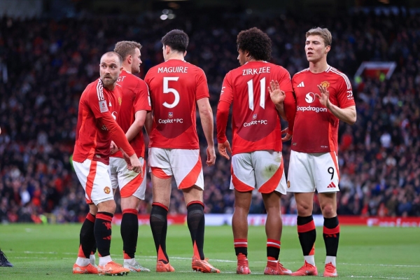 Cầu thủ MU đầu tiên công khai kế hoạch rời Old Trafford