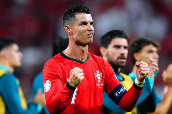 Ronaldo được ủng hộ gia nhập bến đỗ vĩ đại Ngoại hạng Anh