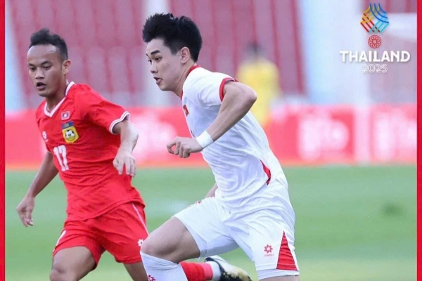 Trọng tài đã 'tặng' 3 điểm cho U22 Việt Nam tại SEA Games