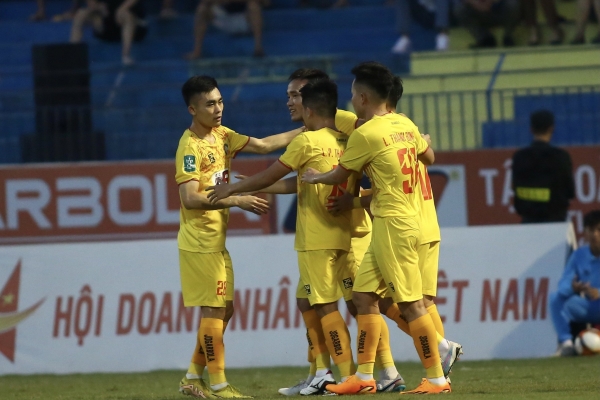 'Ngựa ô' V-League quyết tâm không cho CAHN đăng quang chức vô địch