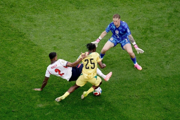 Tranh cãi penalty trận Anh - Ghana: 'Phòng VAR đi uống cà phê rồi à?'