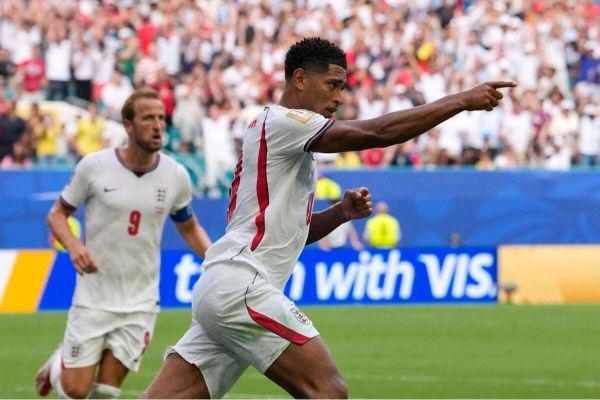 Bellingham bất ngờ khen trọng tài, gọi tên người đặc biệt giúp thoát án treo giò bán kết World Cup