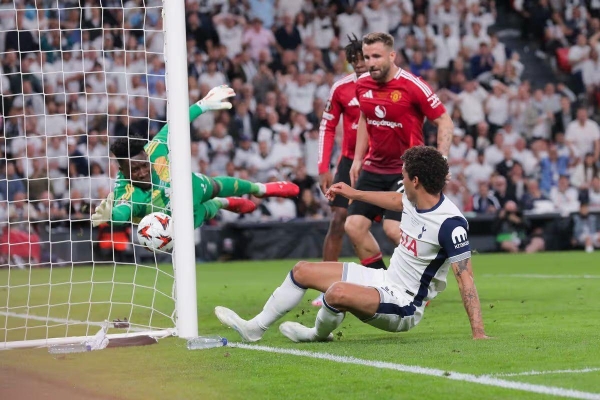 Tin chuyển nhượng tối 10/8: Bất ngờ bến đỗ mới của 'hung thần Man United'