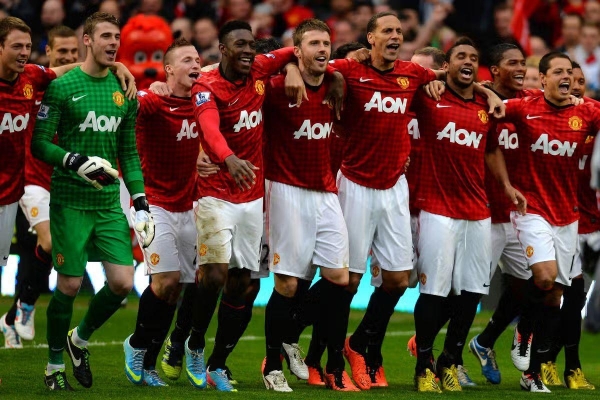 'Tôi sẵn sàng đỡ đạn cho Man United', người hùng Old Trafford bất ngờ nói về ngày ra đi