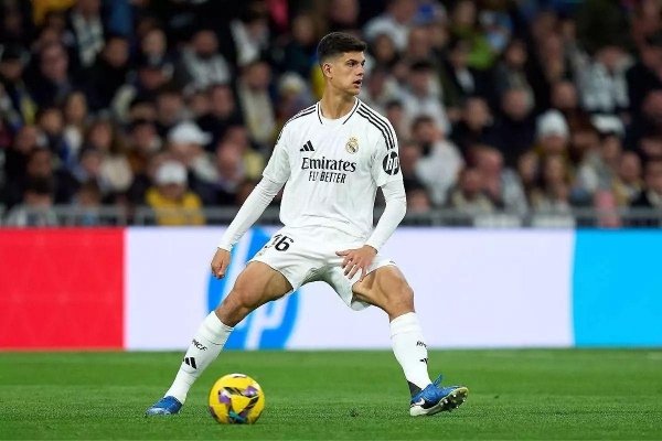 HERE WE GO: “Busquets mới” của Real Madrid cập bến Ngoại hạng Anh