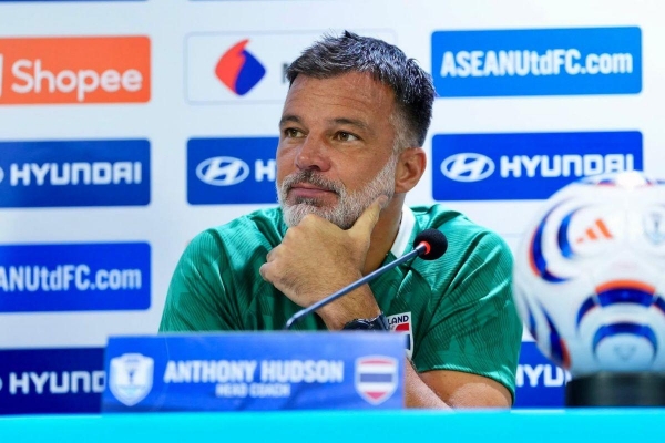 Chỉ nhắc tuyển Việt Nam, HLV Thái Lan khiến truyền thông chủ nhà FIFA ASEAN Cup chạnh lòng