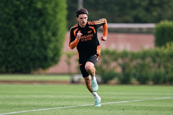 Động thái khác thường của Arsenal dành cho Declan Rice