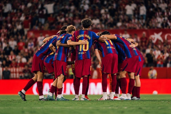 Đá quá bay, Barca bất ngờ nhận lời khen từ danh thủ đại kình địch Real Madrid