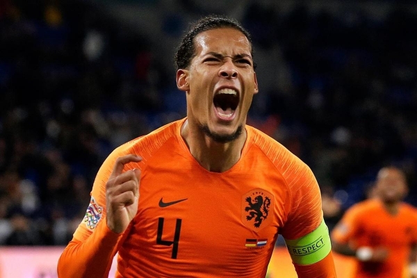 Chỉ 5 chữ, Xavi định đoạt tương lai Van Dijk cùng tuyển Hà Lan