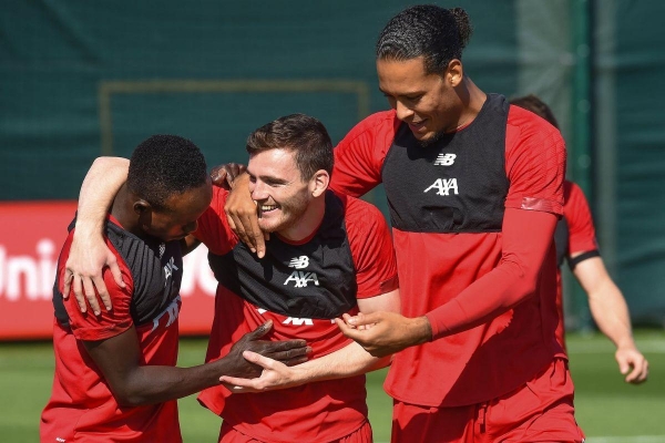 Huyền thoại Liverpool nói lời gan ruột về phán quyết Man City có tội