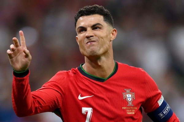 CHÍNH THỨC: Ronaldo được triệu tập lên ĐT Bồ Đào Nha