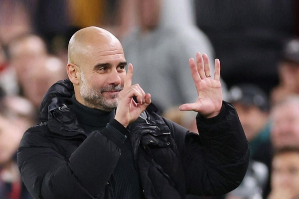 Guardiola đếm cúp để chuyển giao cho Liverpool?