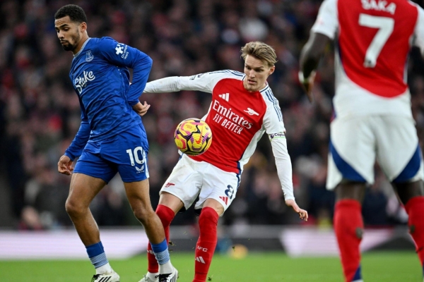 Arsenal bế tắc trước Everton, lỡ cơ hội áp sát ngôi đầu