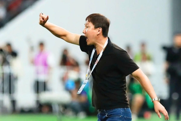 HLV Kim Sang-sik: 'ĐT Việt Nam phải đá như chung kết trước Singapore'