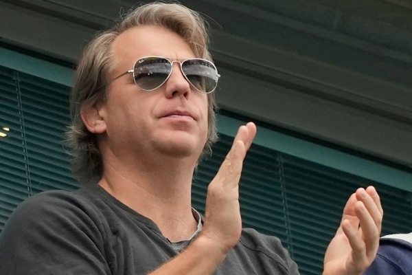 Chelsea gặp khó vì thương vụ 10 tỷ Bảng