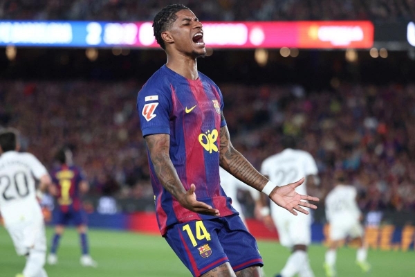 Rashford bất ngờ nhận 'món quà lớn' từ Raphinha