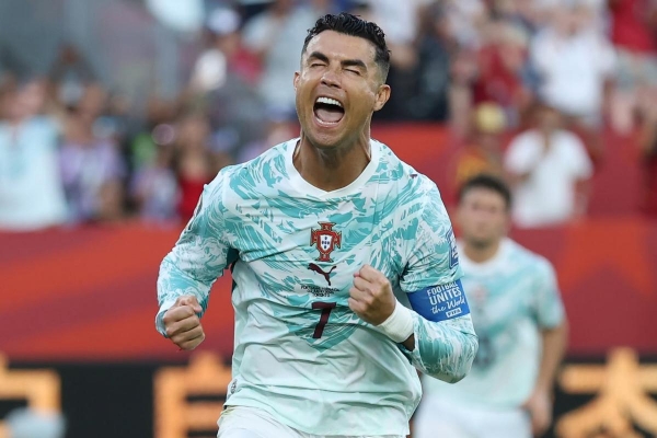 Ronaldo nói gì khi thực hiện quả phạt đền trước Croatia?