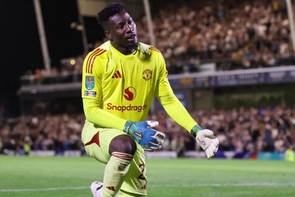 Tin nóng bóng đá trưa 4/7: Onana rời MU