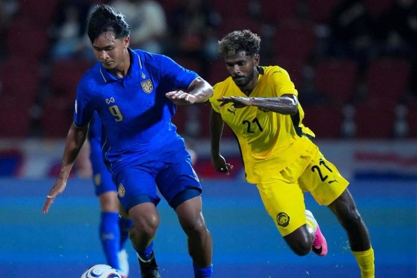 Thua Thái Lan, CĐV Malaysia bức xúc vì VAR và quả phạt đền gây tranh cãi