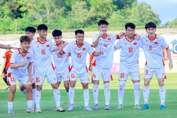 Tin nóng bóng đá chiều 27/8: ĐT U17 Việt Nam 'mất tích' ở giải châu Á