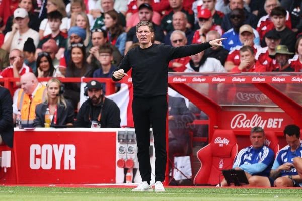 5 HLV 'ngồi trên đống lửa' tại Premier League: Ai sẽ bị trảm đầu tiên?
