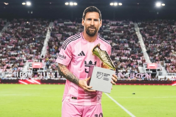Messi rạng rỡ nhận danh hiệu Vua phá lưới MLS