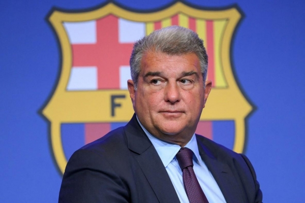 Ngôi sao từng chê Arsenal không xứng tầm sắp khoác áo Barcelona