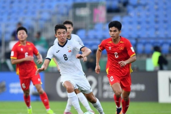 CĐV Trung Quốc thừa nhận đã bị bóng đá Việt Nam vượt mặt