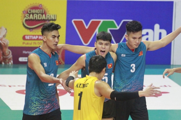 Lội ngược dòng trước Philippines, Việt Nam có chiến thắng đầu tiên tại SEA V.League