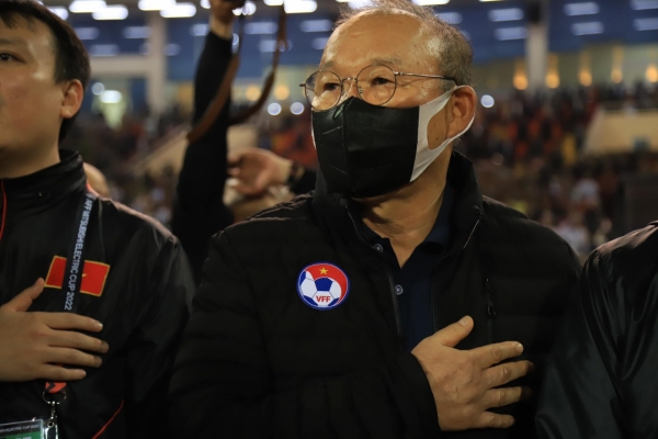 VIDEO: Hình ảnh chưa công bố ở phòng thay đồ ĐT Việt Nam sau chung kết AFF Cup