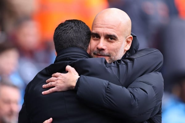 Pep Guardiola chỉ trích 'trò hề' của Arteta cùng Arsenal sau trận hòa