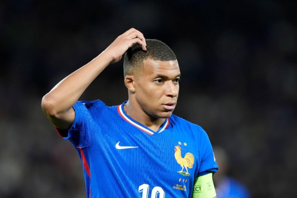 CHÍNH THỨC: Mbappe bị loại khỏi danh sách triệu tập ĐT Pháp