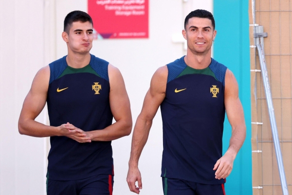 Real được khuyên chiêu mộ đồng đội của Ronaldo