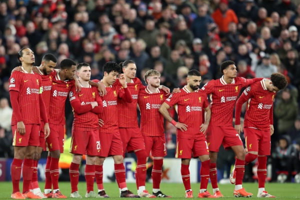 Liverpool chính thức tan mộng ăn 3