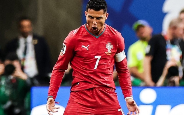 FIFA vinh danh Ronaldo sau kỳ tích vô tiền khoáng hậu tại World Cup