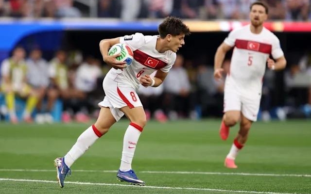 Bị loại khỏi World Cup, 1 ngôi sao vẫn nhận mưa lời khen