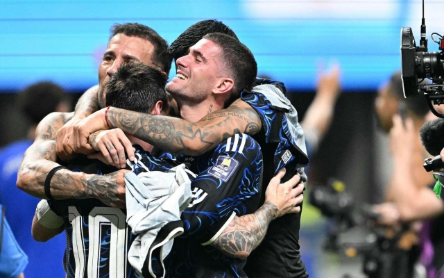 Sao Argentina 'cà khịa' tuyển Anh sau tấm vé vào chung kết World Cup