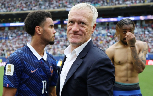 HLV Didier Deschamps nói lời xúc động khi chia tay tuyển Pháp