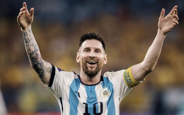 Messi vượt mặt huyền thoại Ali Daei, áp sát kỷ lục ghi bàn của Ronaldo