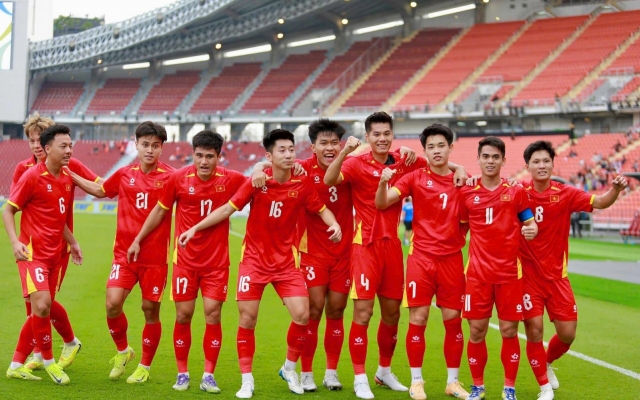 Báo Indonesia 'mở hội' ăn mừng khi Việt Nam thắng Malaysia, vào bán kết