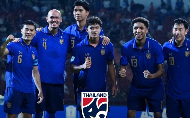 CĐV ĐNÁ chỉ thẳng kết quả bán kết Singapore vs Thái Lan tại AFF Cup