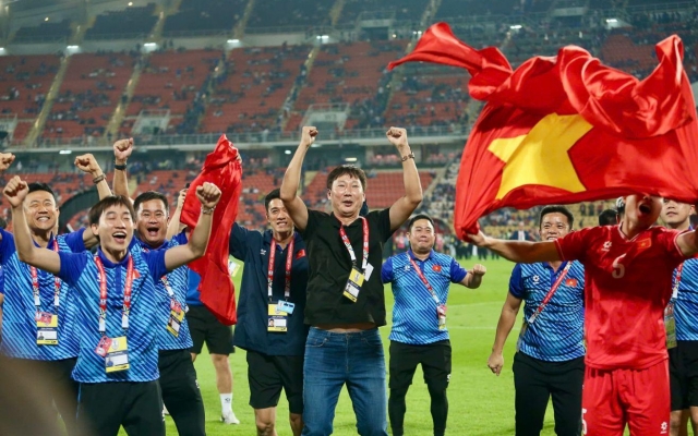 HLV Kim Sang Sik tuyên bố sẽ làm điều cực đặc biệt nếu Việt Nam vô địch AFF Cup