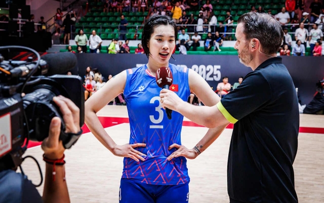 HLV Nguyễn Tuấn Kiệt nói thẳng việc không để Thanh Thúy thi đấu