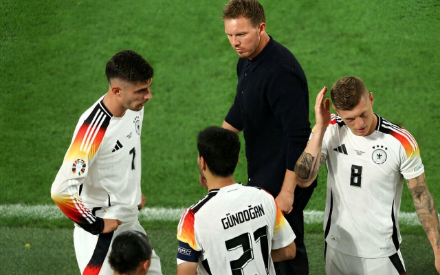 Cầu thủ ĐT Đức nhận lệnh cấm trước trận gặp Tây Ban Nha