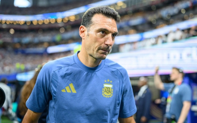 HLV Argentina tuyên bố thẳng 1 điều khi đánh bại Anh ở bán kết World Cup