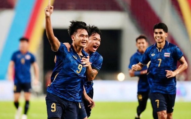 AFC bất ngờ 'chọn mặt gửi vàng' nhầm người ở U23 Thái Lan