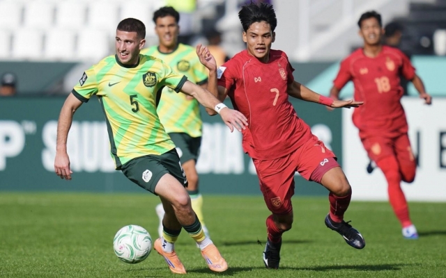 CĐV châu Á: 'Không phải ĐNÁ mạnh lên, mà là U23 Việt Nam quá mạnh'